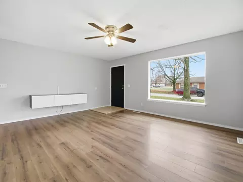 307 E Deanna Ln, Nixa, MO 65714 photo 5