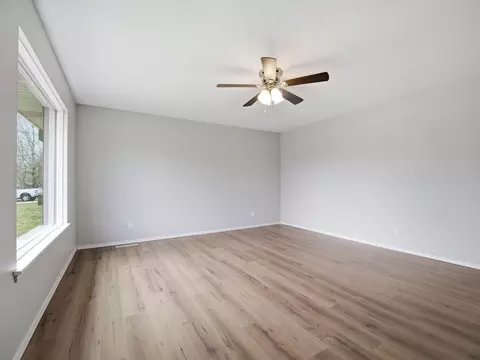 307 E Deanna Ln, Nixa, MO 65714 photo 7