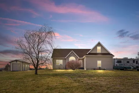 323 Larkspur Ct, Ozark, MO 65721