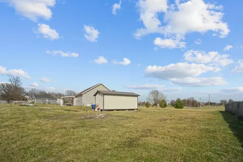 Exterior - 323 Larkspur Ct, Ozark, MO 65721 photo 7 of 8