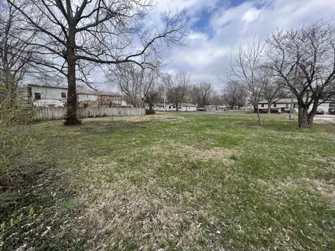 2402 E Commercial St, Springfield, MO 65803 photo 5