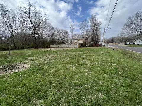 2402 E Commercial St, Springfield, MO 65803 photo 4
