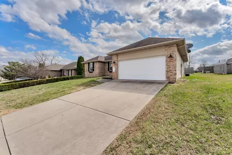 912 Wesley Ave, Nixa, MO 65714 photo 2