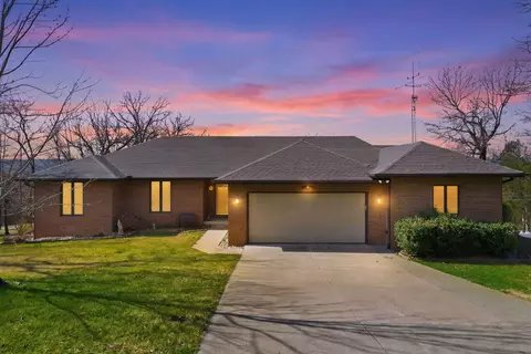 575 Holiday Acres Cir, Branson West, MO 65737