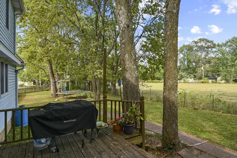 Exterior - 680 E Trakel Pl, Springfield, MO 65810 photo 10 of 15