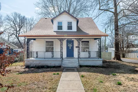 1638 E Belmont St, Springfield, MO 65802