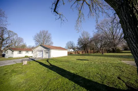 Exterior - 1413 4th St, Monett, MO 65708 photo 11 of 13