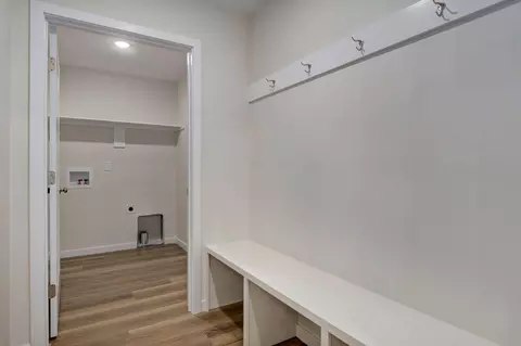 Entry Way - 1107 E Smith St, Springfield, MO 65803 photo 3 of 4