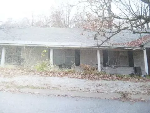 1002 Hearrell St, Neosho, MO 64850