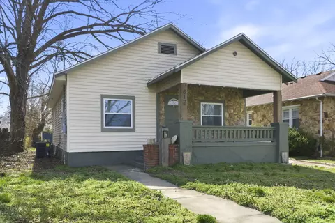 812 W Pershing St, Springfield, MO 65806