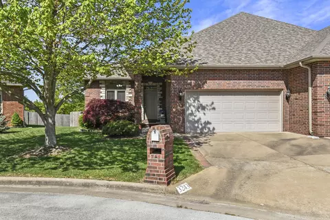 3243 S Kickapoo Ave, Springfield, MO 65804