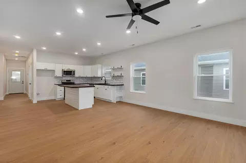 1137 N Dickerson Ave # A, Springfield, MO 65803 photo 8