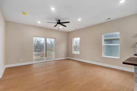 1137 N Dickerson Ave # B, Springfield, MO 65803 photo 6