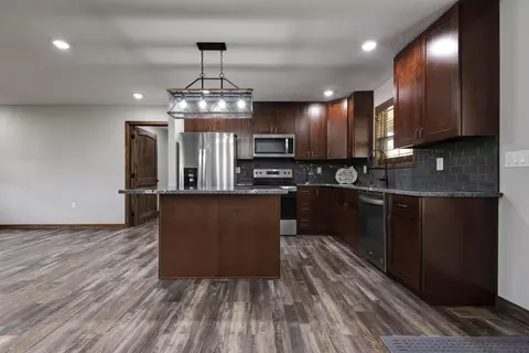 Kitchen - 150 Sunshine Ave, Cabool, MO 65689 photo 1 of 7