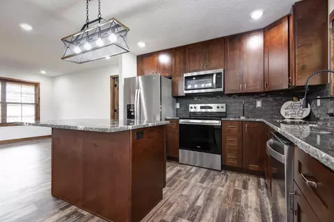 Kitchen - 150 Sunshine Ave, Cabool, MO 65689 photo 2 of 7