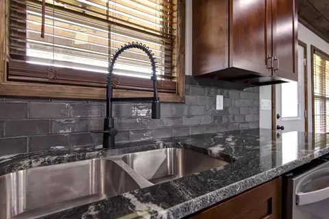 Kitchen - 150 Sunshine Ave, Cabool, MO 65689 photo 6 of 7