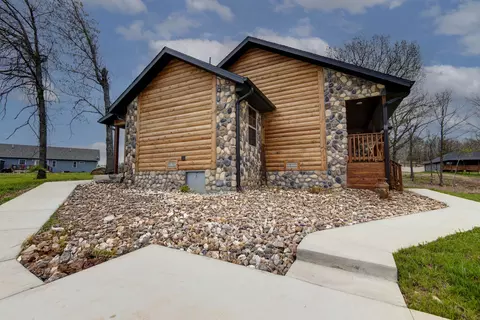 Exterior - 150 Sunshine Ave, Cabool, MO 65689 photo 3 of 5