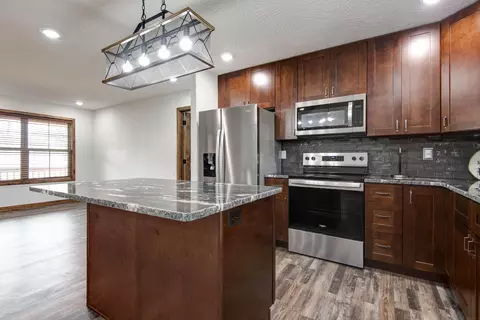 Kitchen - 150 Sunshine Ave, Cabool, MO 65689 photo 7 of 7