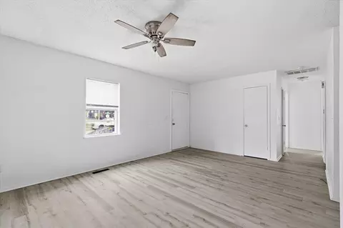 Living - 1447 N Broadway Ave, Springfield, MO 65802 photo 6 of 6