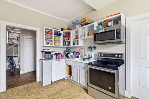 Kitchen - 1447 N Broadway Ave, Springfield, MO 65802 photo 7 of 7