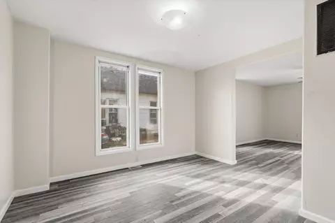 Living - 1447 N Broadway Ave, Springfield, MO 65802 photo 4 of 6