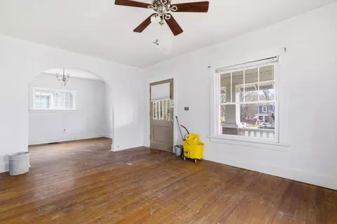 Living - 1447 N Broadway Ave, Springfield, MO 65802 photo 1 of 6