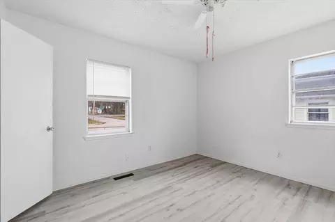 Bedroom - 944 W Division St, Springfield, MO 65803 photo 3 of 3