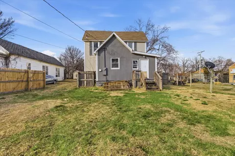 Exterior - 1026 W Division St, Springfield, MO 65803 photo 2 of 2