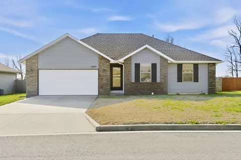 288 W Picardy St, Republic, MO 65738