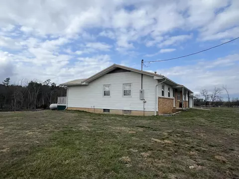 Exterior - 8103 County Road 455, Birch Tree, MO 65438 photo 6 of 6