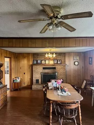 Dining - 8103 County Road 455, Birch Tree, MO 65438 photo 1 of 5