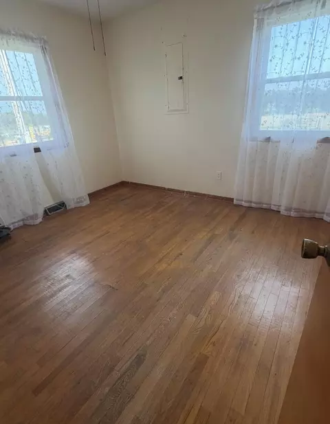 Bedroom - 8103 County Road 455, Birch Tree, MO 65438 photo 10 of 12