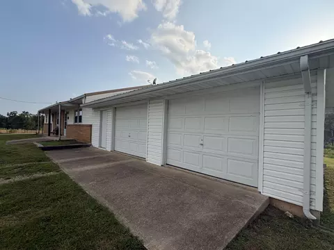 Exterior - 8103 County Road 455, Birch Tree, MO 65438 photo 10 of 14