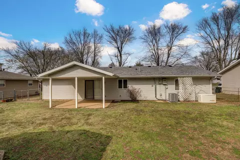 314 W Alice St, Mount Vernon, MO 65712