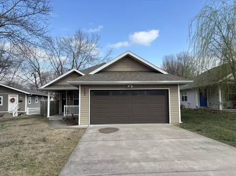 1660 N Marlan Ave, Springfield, MO 65803