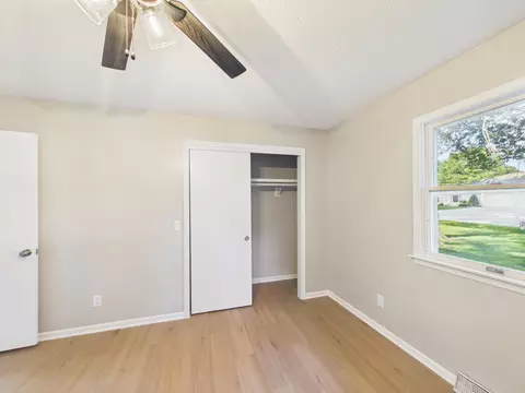 Bedroom - 824 S Spruce St, Buffalo, MO 65622 photo 4 of 4