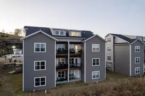 Exterior - 3111 S Vineyards Ter #5, Branson, MO 65616 photo 6 of 10