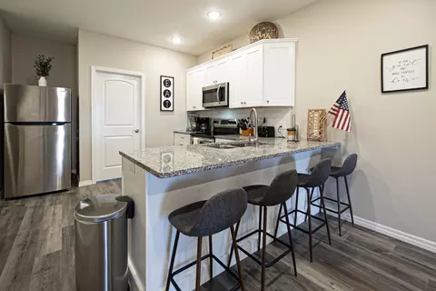 Kitchen - 3111 S Vineyards Ter #5, Branson, MO 65616 photo 1 of 2