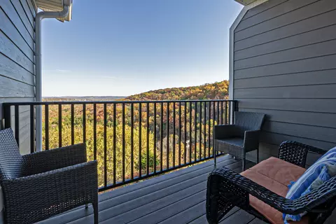 Exterior - 3111 S Vineyards Ter #5, Branson, MO 65616 photo 3 of 10