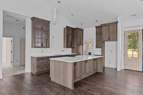 Kitchen - 170 Riverpointe Vw, Ozark, MO 65721 photo 5 of 5