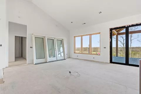 Living - 170 Riverpointe Vw, Ozark, MO 65721 photo 4 of 6