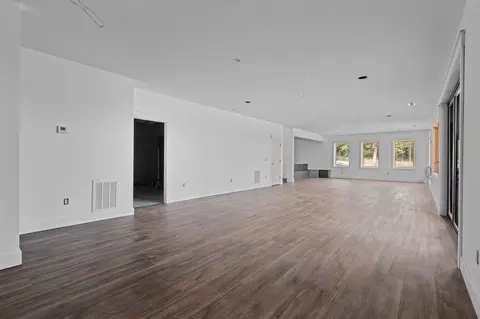 Living - 170 Riverpointe Vw, Ozark, MO 65721 photo 5 of 6
