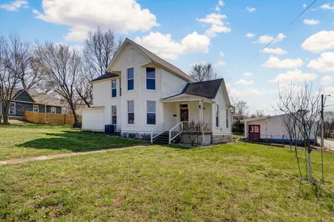 505 E Center St, Mount Vernon, MO 65712