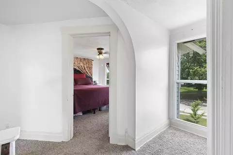 Entry Way - 505 E Center St, Mount Vernon, MO 65712 photo 2 of 3