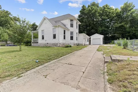 Exterior - 505 E Center St, Mount Vernon, MO 65712 photo 2 of 8
