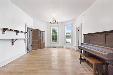 Living - 505 E Center St, Mount Vernon, MO 65712 photo 1 of 5