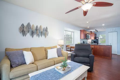 Living - 19 Goldfinch Dr #2, Branson, MO 65616 photo 2 of 3