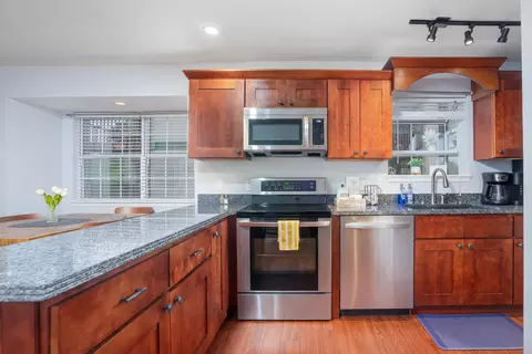 Kitchen - 19 Goldfinch Dr #2, Branson, MO 65616 photo 2 of 5