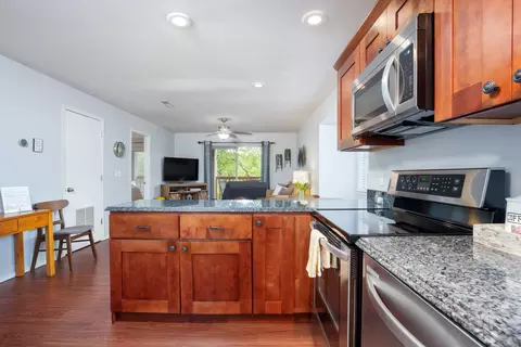 Kitchen - 19 Goldfinch Dr #2, Branson, MO 65616 photo 4 of 5
