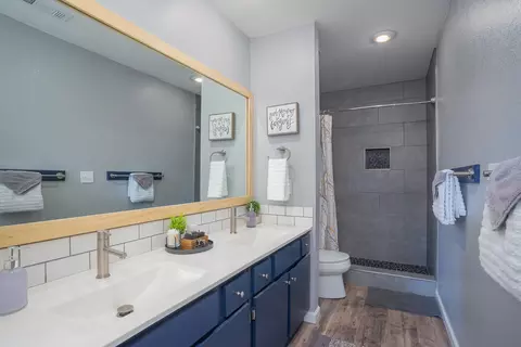 Bath - 26 Chickadee Ct #2, Branson, MO 65616 photo 1 of 2